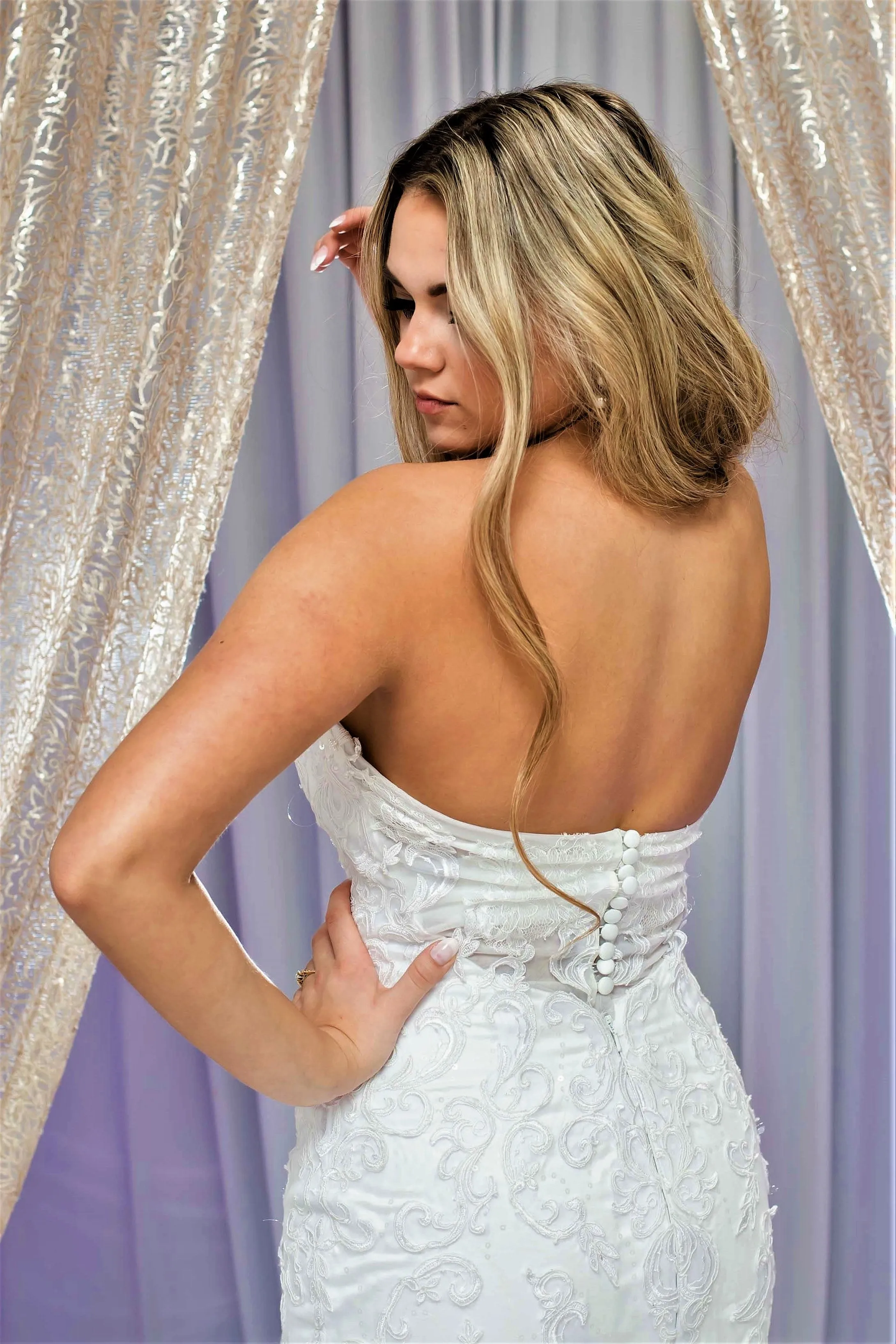 BAROQUA Strapless Sweetheart Mermaid Lace Bridal Gown