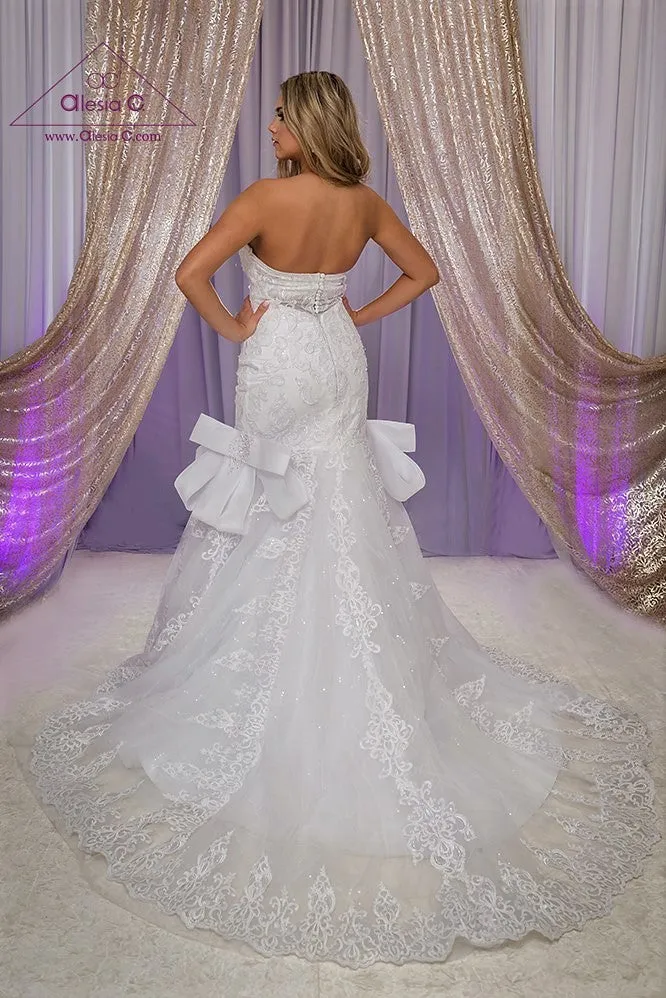BAROQUA Strapless Sweetheart Mermaid Lace Bridal Gown