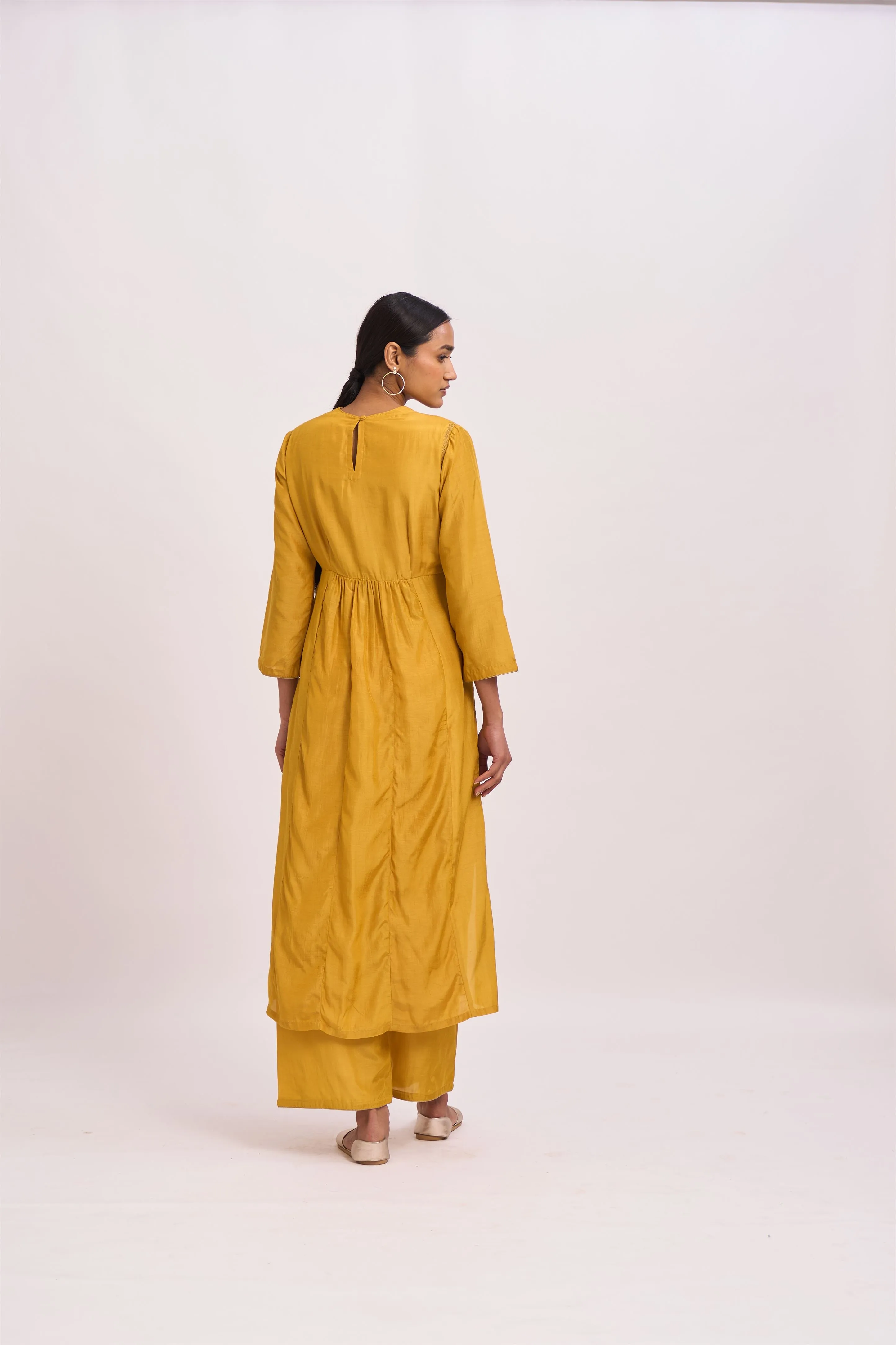 Dot   I   Aavni Maryah Kurta Set  Cotton Silk Kurta & Pant with Chanderi Scarf  Mustard SS24-PK-21