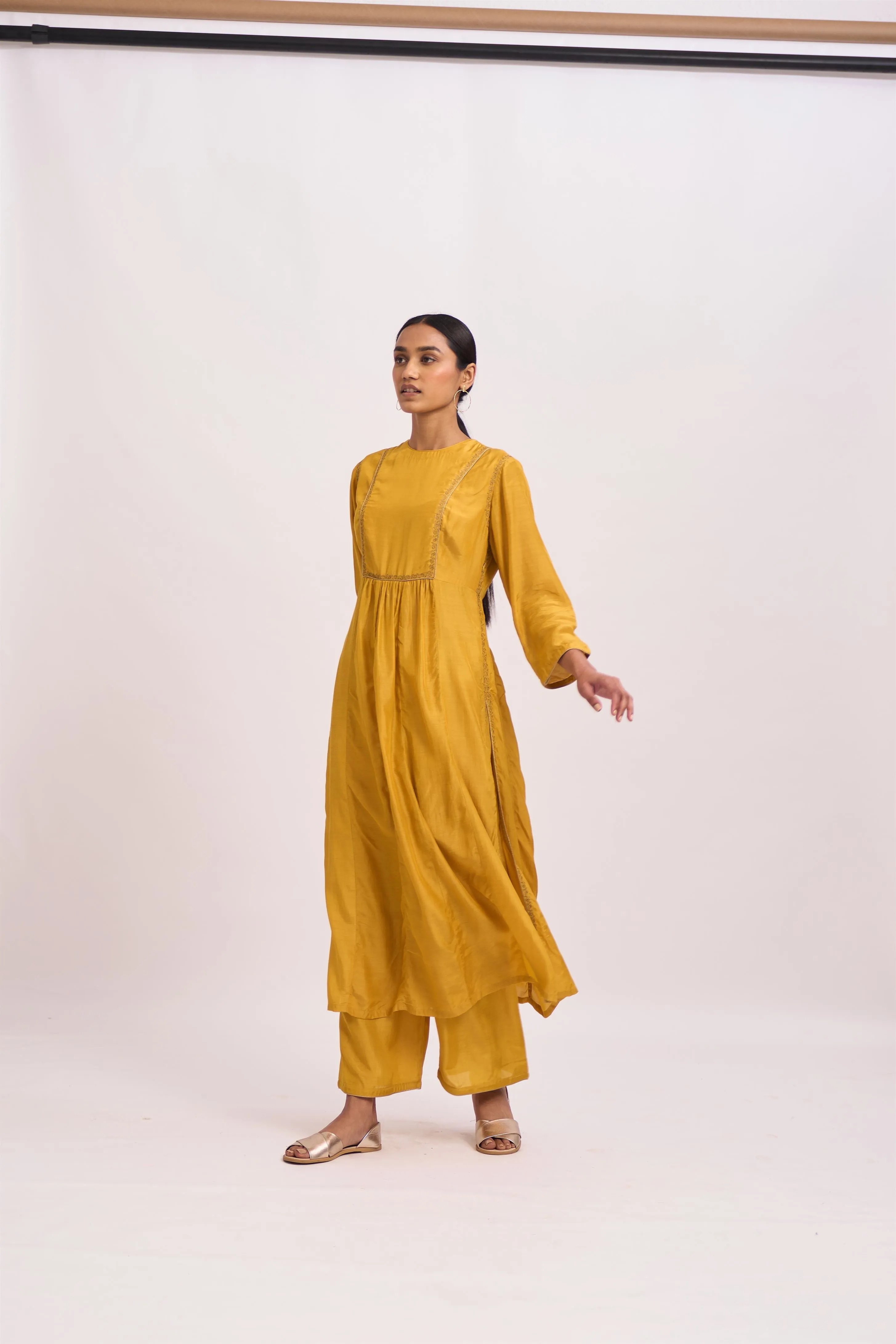 Dot   I   Aavni Maryah Kurta Set  Cotton Silk Kurta & Pant with Chanderi Scarf  Mustard SS24-PK-21
