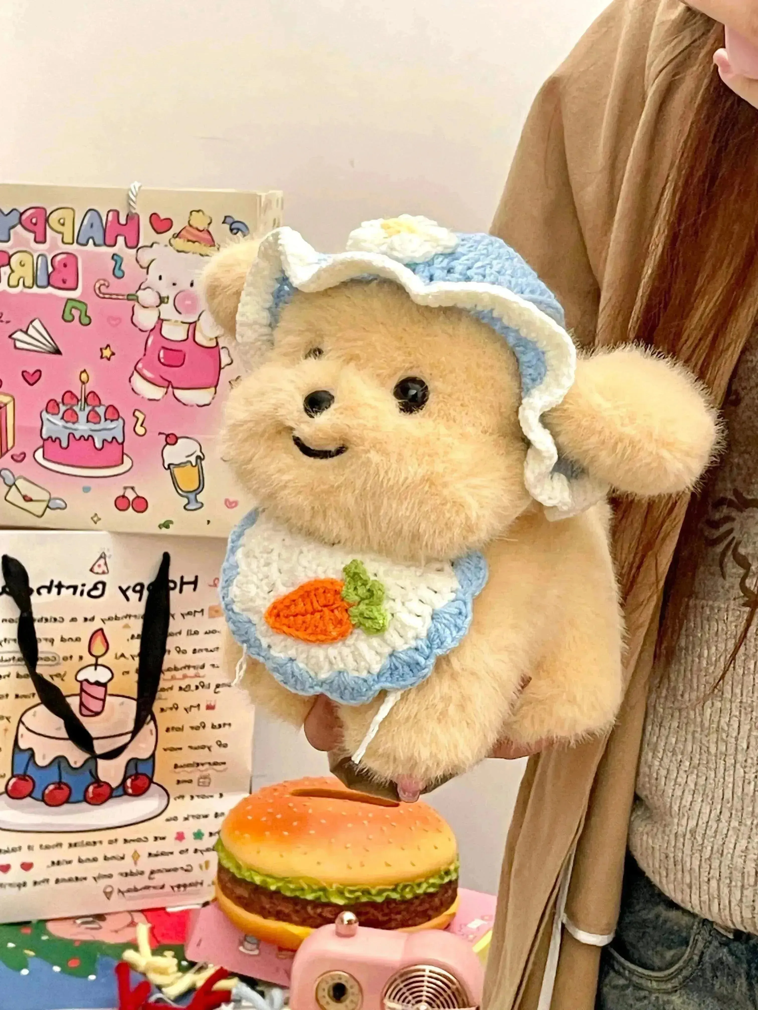 Dressed up Puppy Plushie (21 cm)