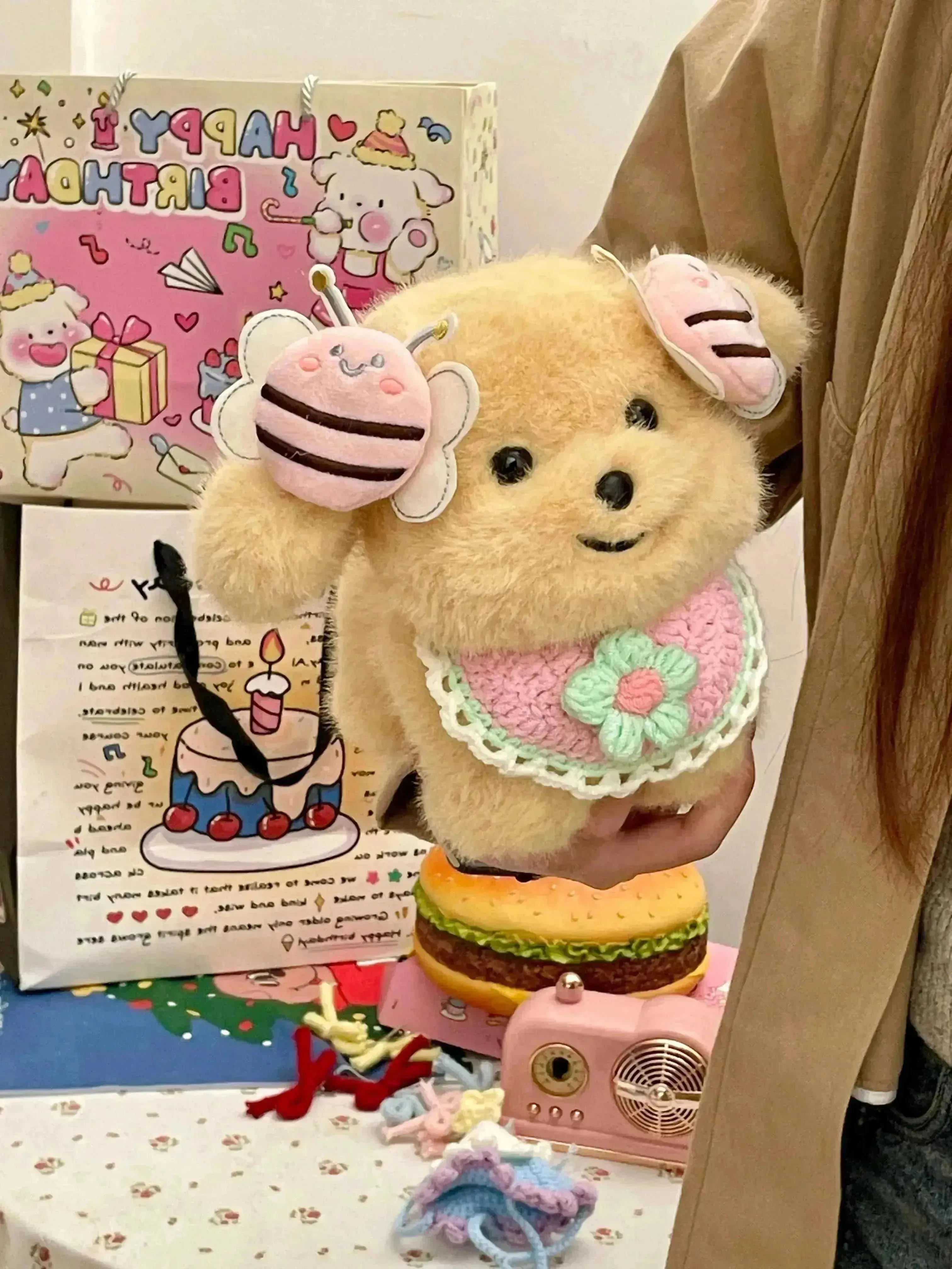 Dressed up Puppy Plushie (21 cm)