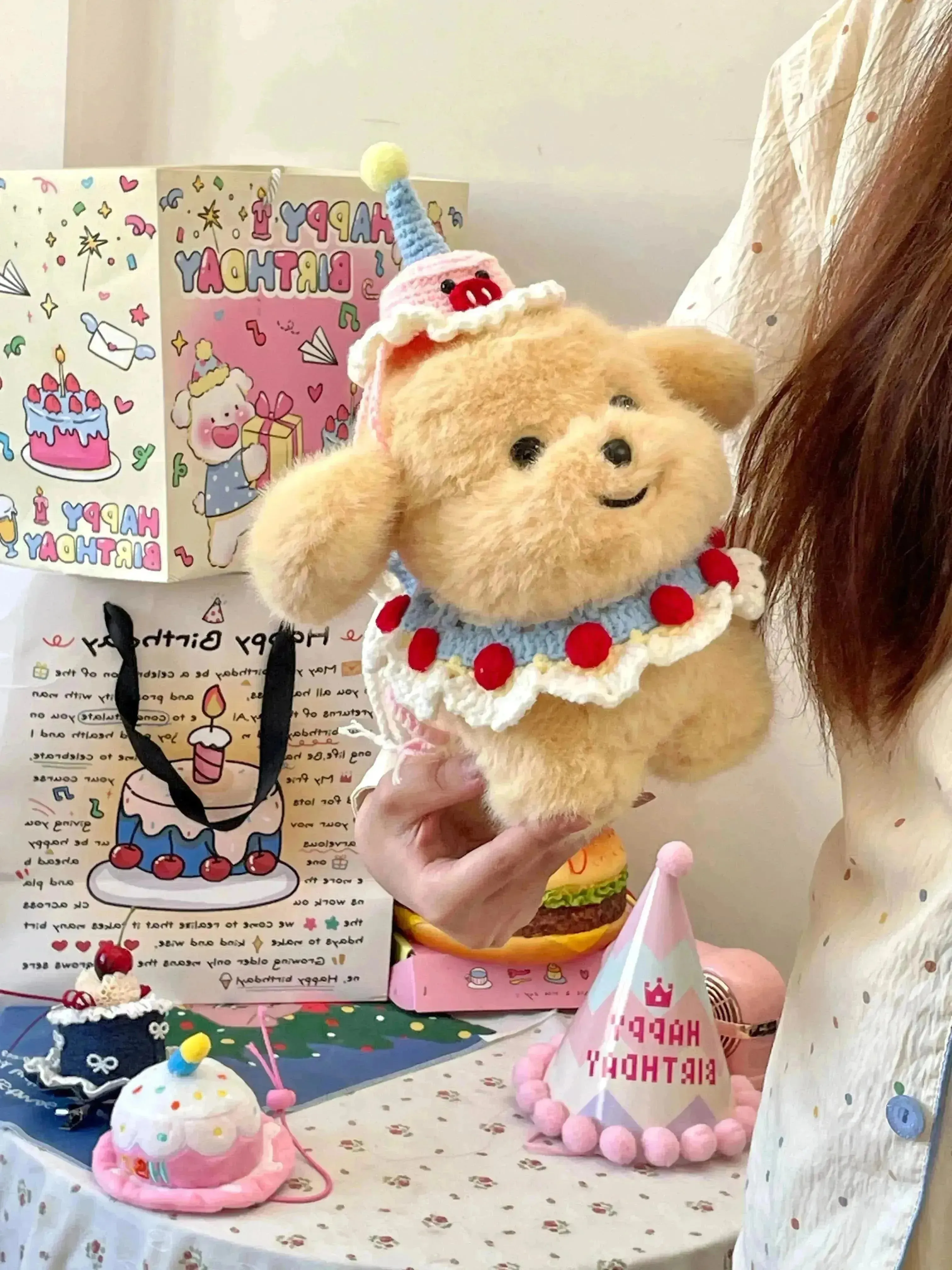 Dressed up Puppy Plushie (21 cm)