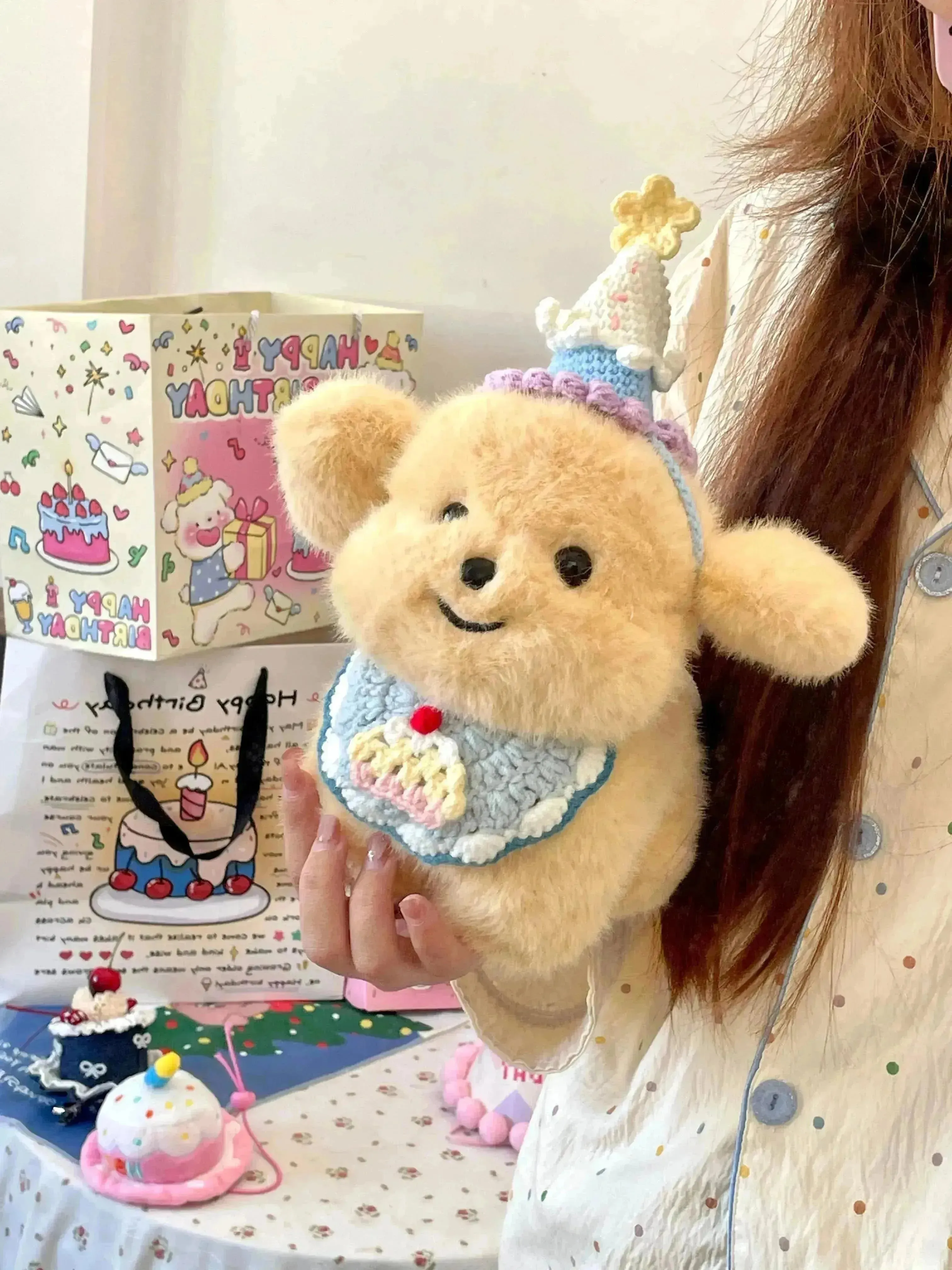 Dressed up Puppy Plushie (21 cm)
