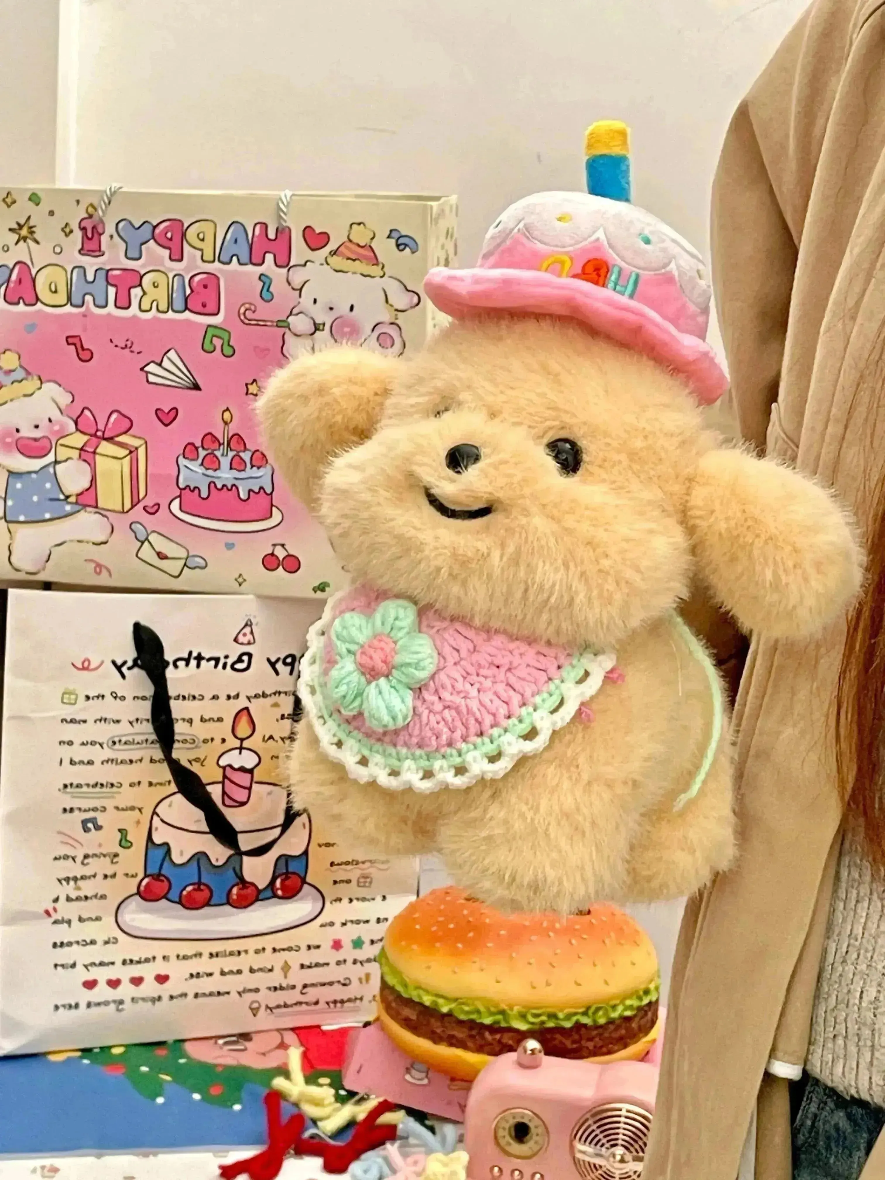 Dressed up Puppy Plushie (21 cm)