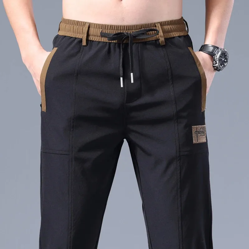Entdecke den perfekten Sommerlook mit der Artemis Active Zomerbroek!