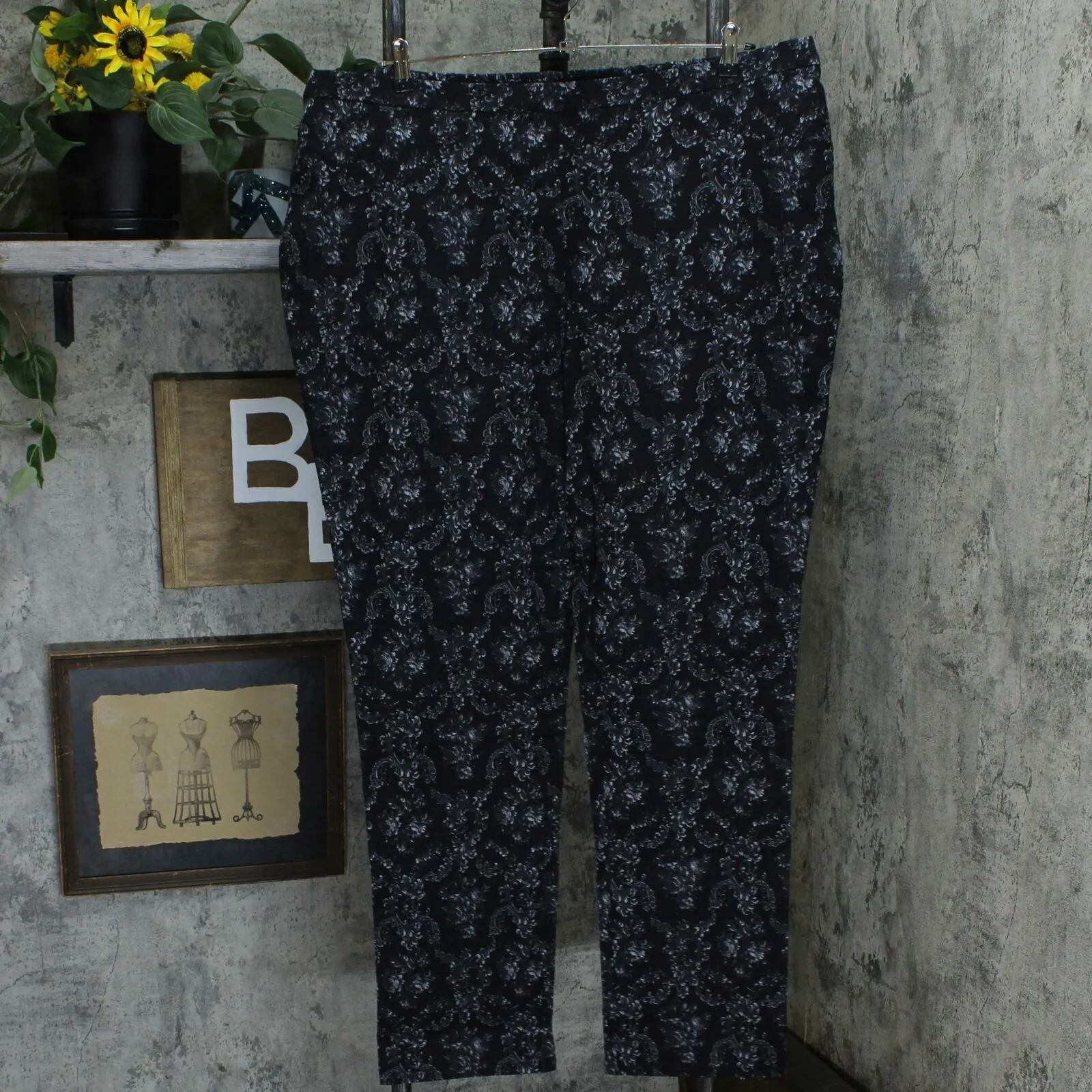 Isaac Mizrahi Live! Plus Tall 24/7 Stretch Damask Pants
