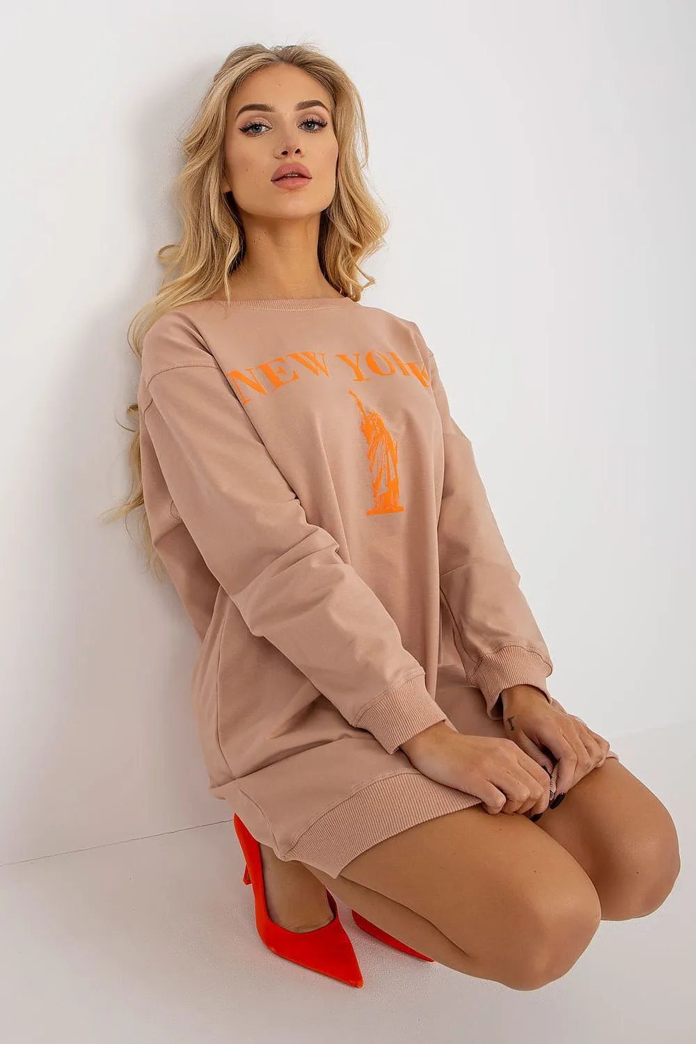 JTDF New York Oversized Women's Sweatshirt with Bold Front Print