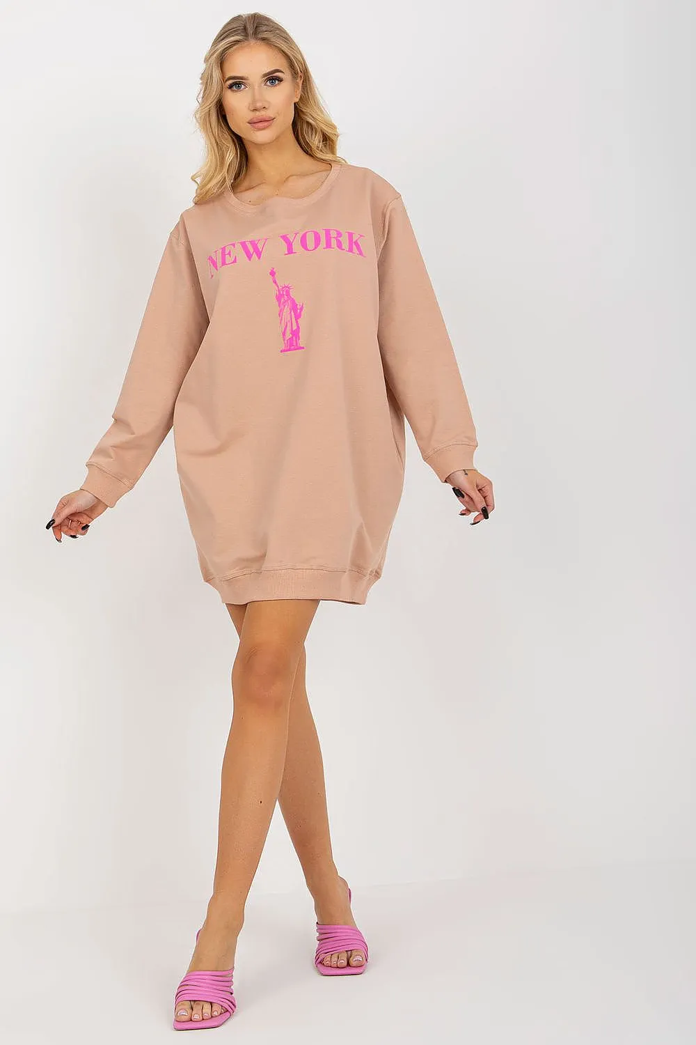 JTDF New York Oversized Women's Sweatshirt with Bold Front Print