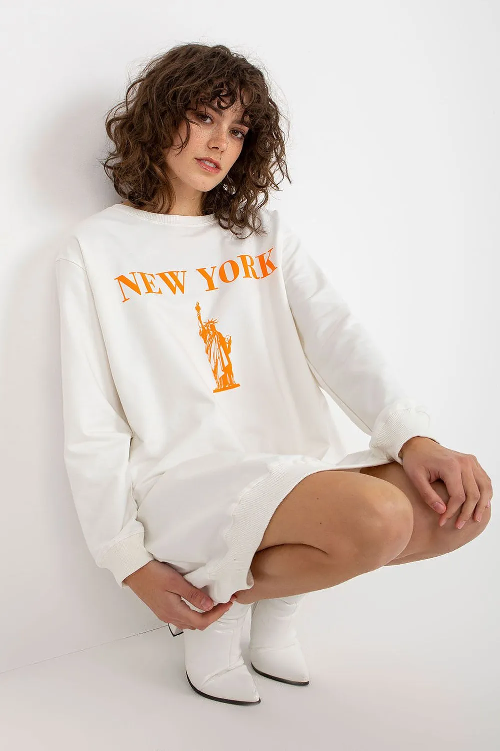 JTDF New York Oversized Women's Sweatshirt with Bold Front Print