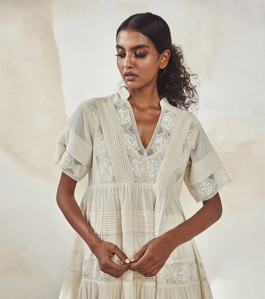 Khara Kapas  I  Louisville The White Light Dress