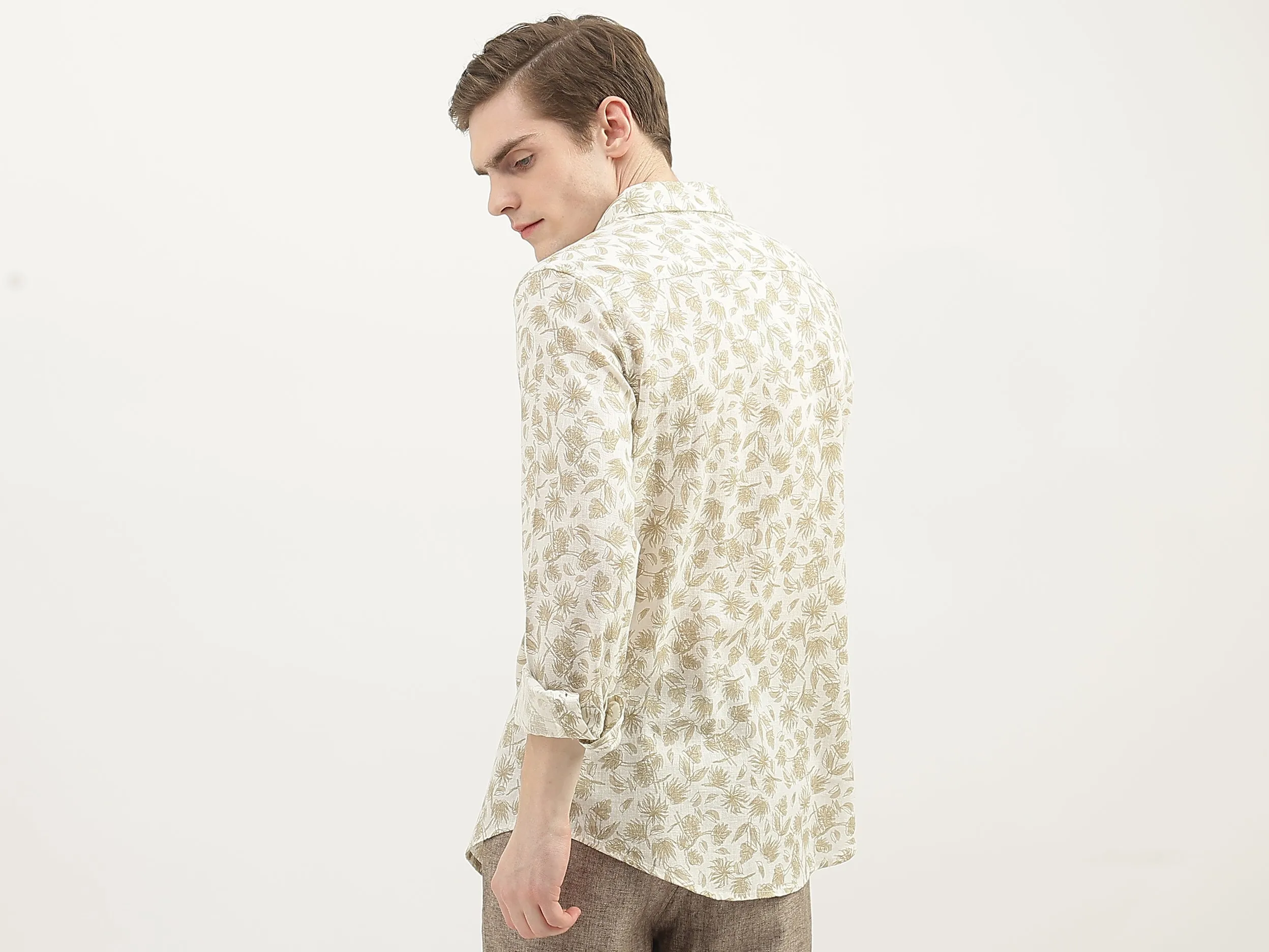 Men Printed Spread Collar Shirt