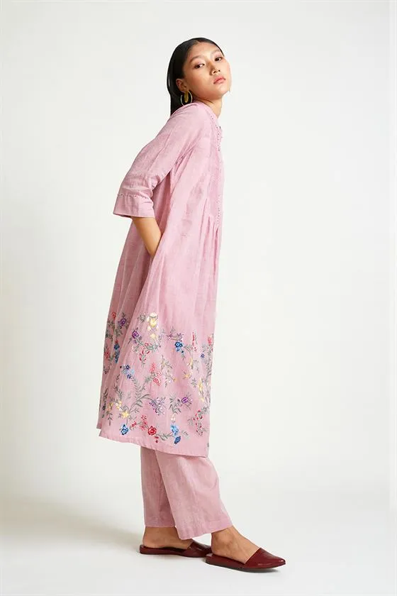 Payal Pratap   -   Rock Garden Phlox Embroidered Kurta Pant Set (2pcs)