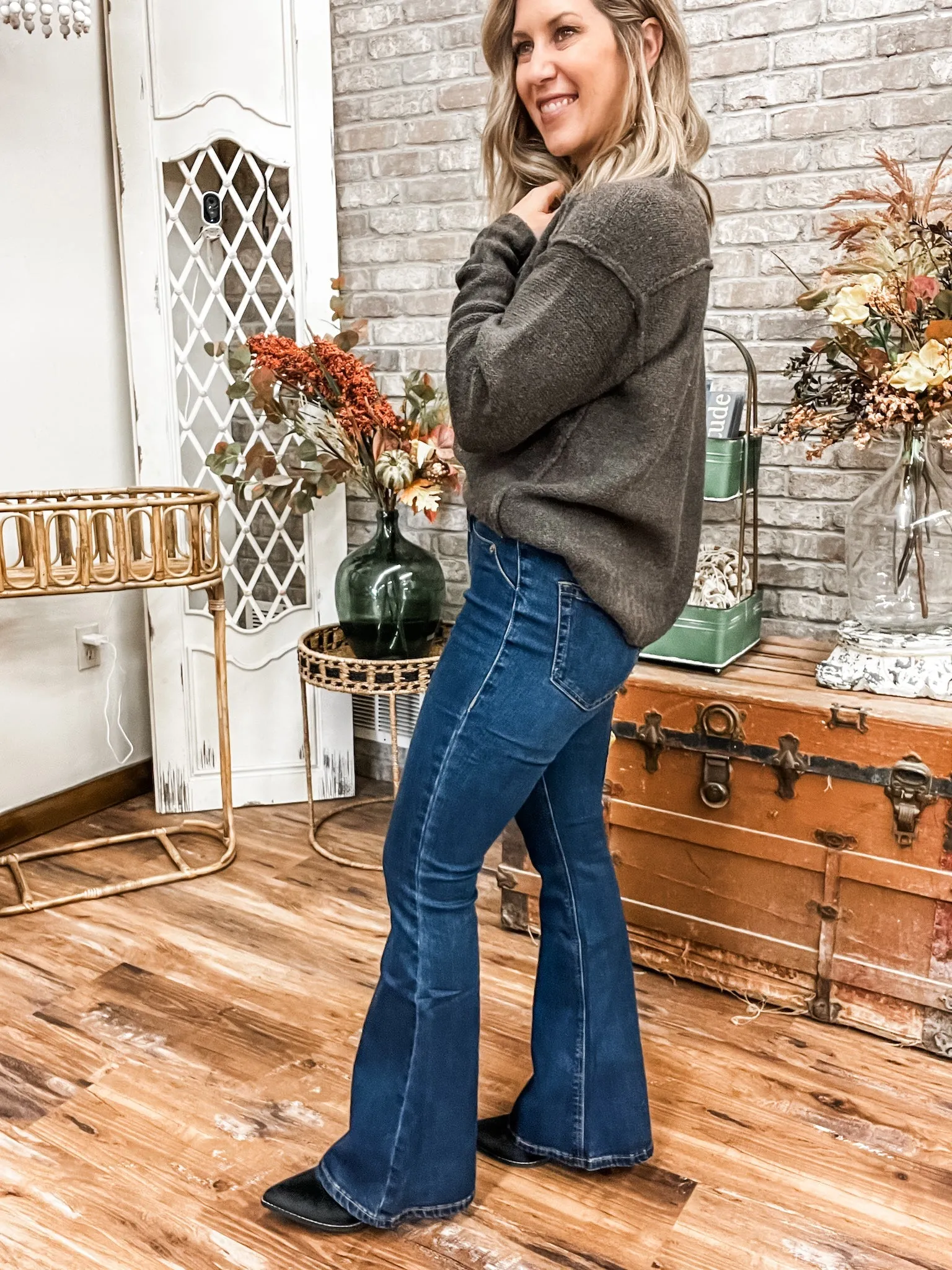 Scallop Detail Button Flare - Dark Wash